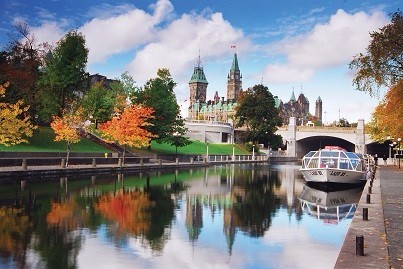ON - Rideau-Canal-and-Parliament-Hill-in-the-Fall-credit-Ottawa-Tourism