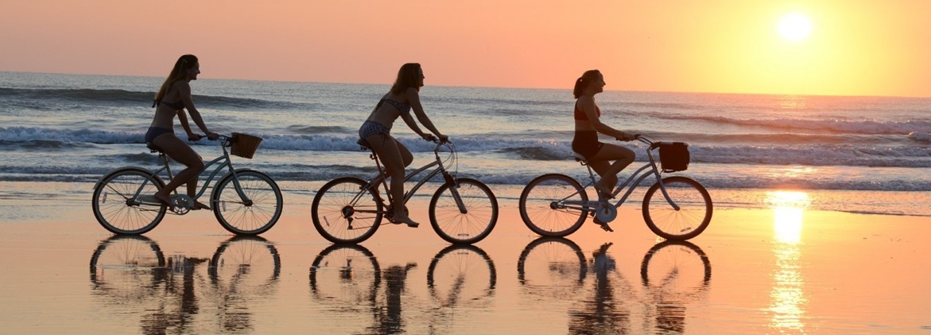 FL, Daytona beach cyclists
